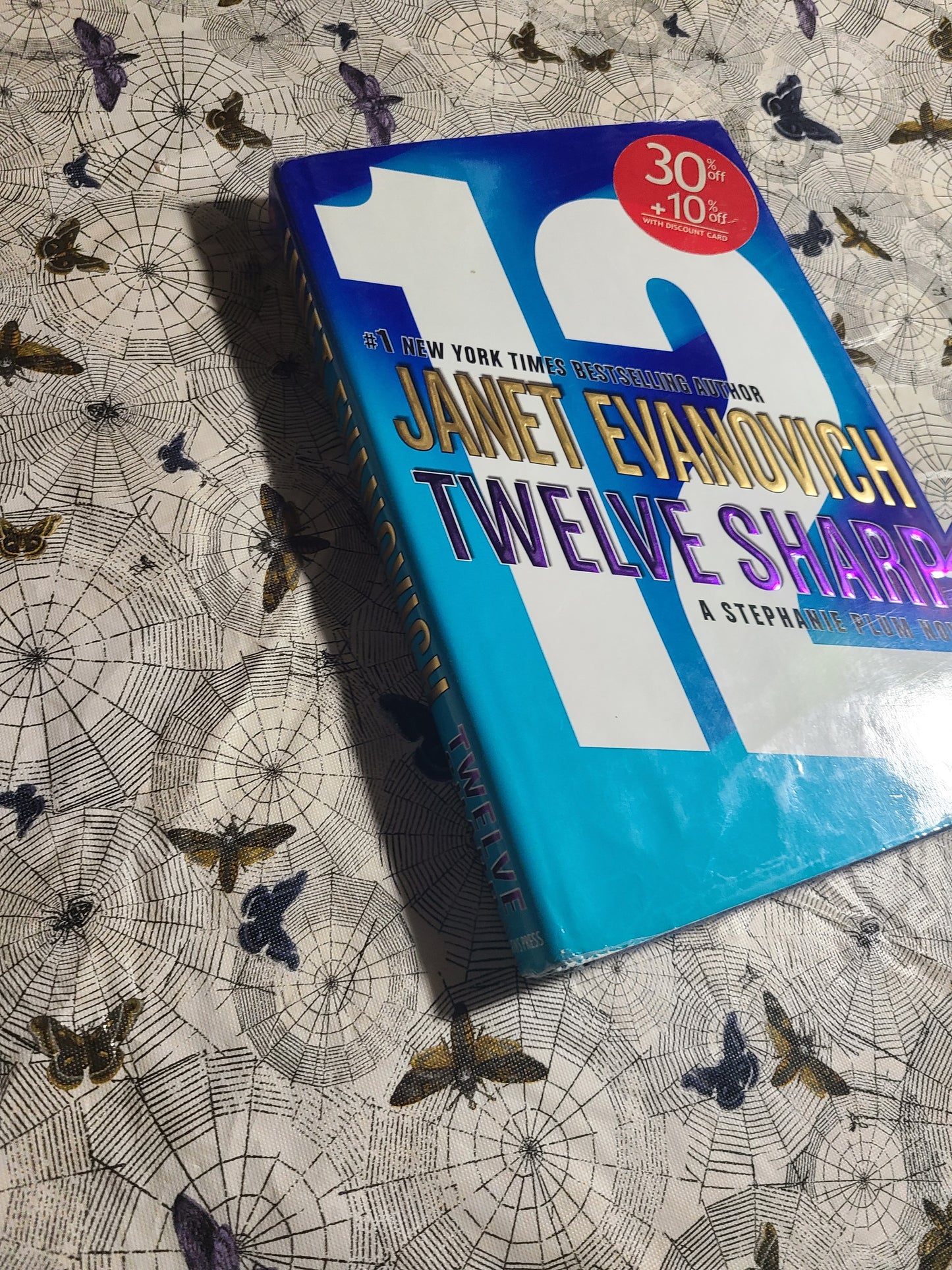 Used Twelve Sharp By: Janet Evanovich