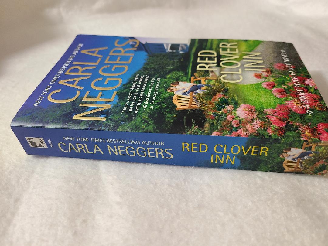 Used Red Clover Inn By: Carla Neggers