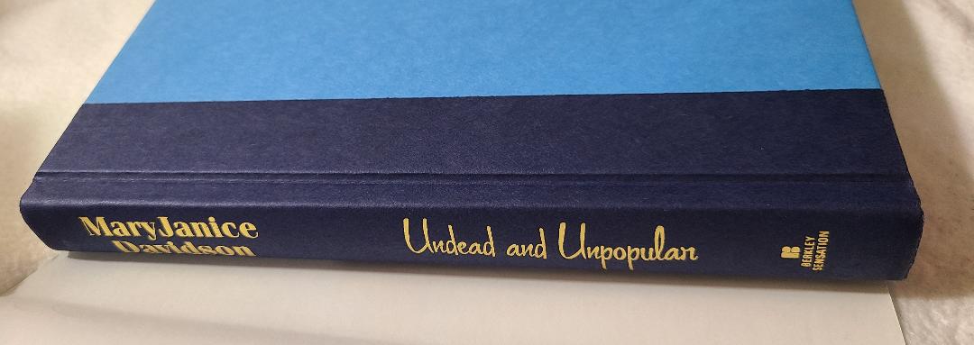 Used Undead and Unpopular By: Mary Janice Davidson